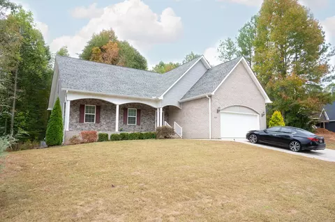 339 Shadows Lawn Dr, Athens, TN 37303