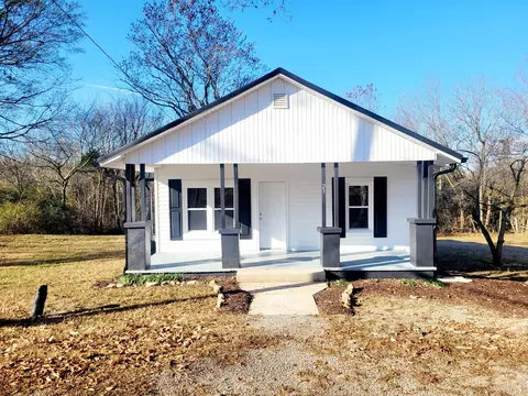 23 Melrose Ave, Englewood, TN 37329