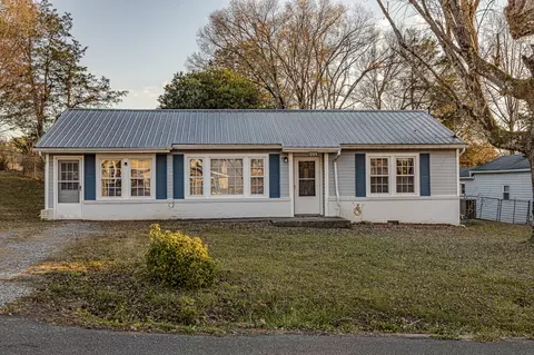 1205 Millard St, Athens, TN 37303