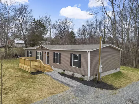 512 14th St, Etowah, TN 37331