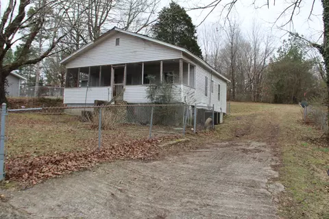 1504 Richardson St, Athens, TN 37303
