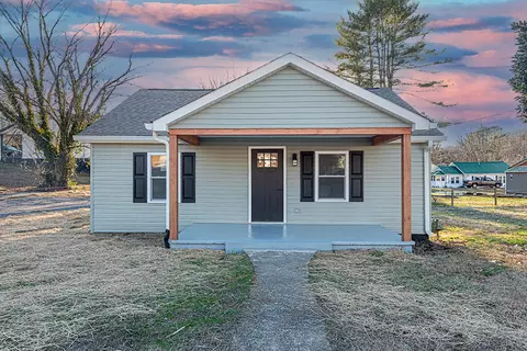 1304 Richardson Street St, Athens, TN 37303