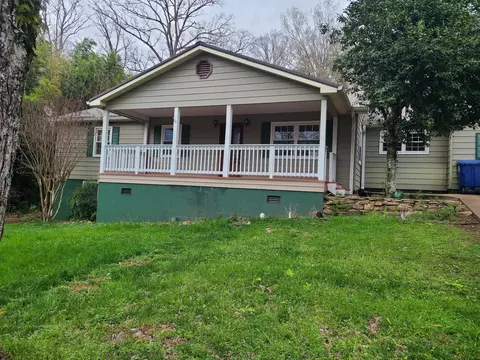 630 Runyan Dr, Chattanooga, TN 37405