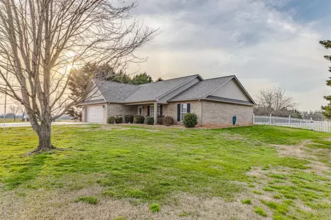 175 Old Hickory Cir, Madisonville, TN 37354