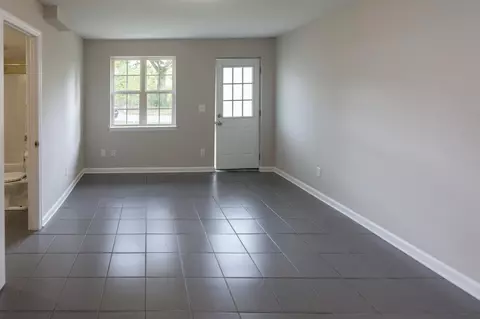 Living - 35 Bailey Rd, Dunlap, TN 37327 photo 3 of 3