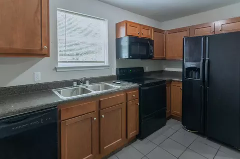 Kitchen - 35 Bailey Rd, Dunlap, TN 37327 photo 2 of 2