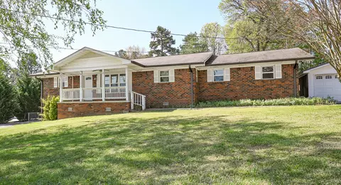 1400 NE Dellwood Ln, Cleveland, TN 37312