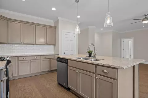 Kitchen - 7236 Tailgate Loop, Ooltewah, TN 37363 photo 3 of 8