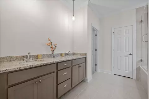 Bath - 7236 Tailgate Loop, Ooltewah, TN 37363 photo 1 of 4