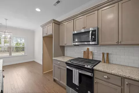 Kitchen - 7236 Tailgate Loop, Ooltewah, TN 37363 photo 4 of 8