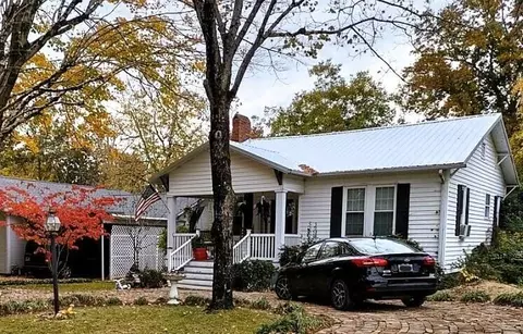 1304 Pennsylvania Ave, Etowah, TN 37331