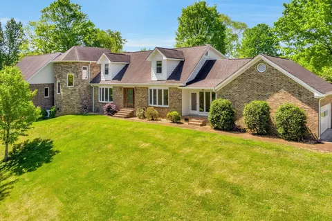 620 Blythe Ferry Rd NE, Cleveland, TN 37312