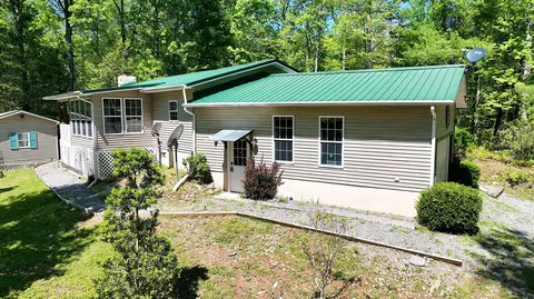 2770 Rafter Rd, Tellico Plains, TN 37385