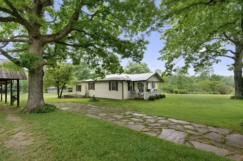 2886 Walkertown Rd, Dayton, TN 37321