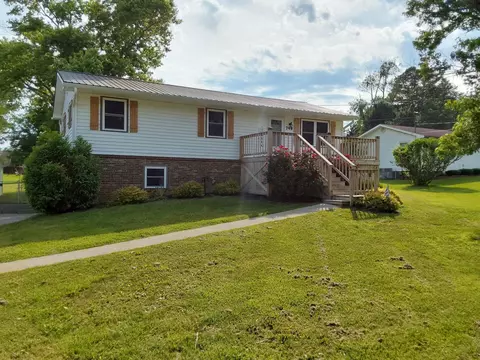 749 Lafollette Dr, Maryville, TN 37801