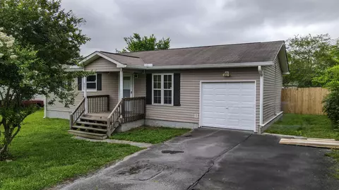 851 Greenhills Dr SE, Cleveland, TN 37323