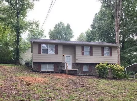 828 Greenhills Dr SE, Cleveland, TN 37323
