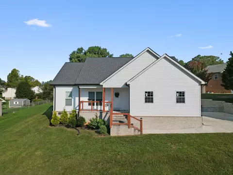 Exterior - 1004 Valley Dr, Athens, TN 37303 photo 7 of 7