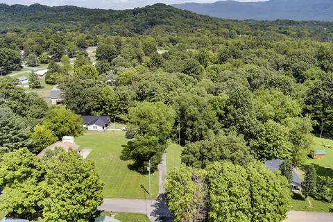 0 Washington Ave, Etowah, TN 37331