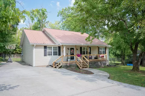 311 N Georgia Ave, Etowah, TN 37331