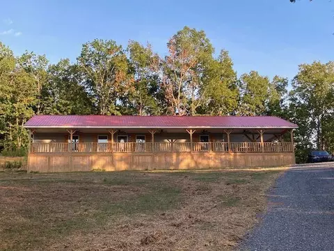 186 Mountain Dr, Old Fort, TN 37362