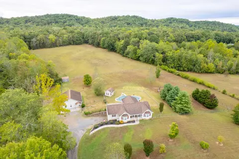 18125 N Nopone Valley Rd, Decatur, TN 37322