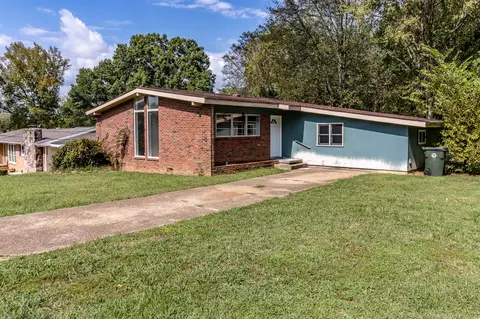 8411 Primrose Ln, Chattanooga, TN 37421