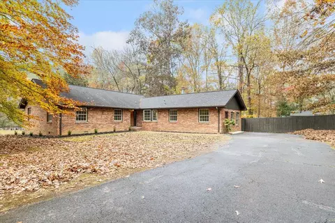 304 Dogwood Cir, Lafayette, GA 30728