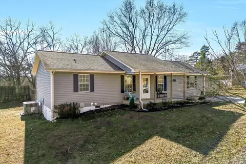 205 Gentry St, Etowah, TN 37331
