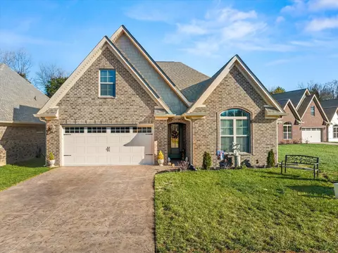217 Village Cove Cir, Englewood, TN 37329