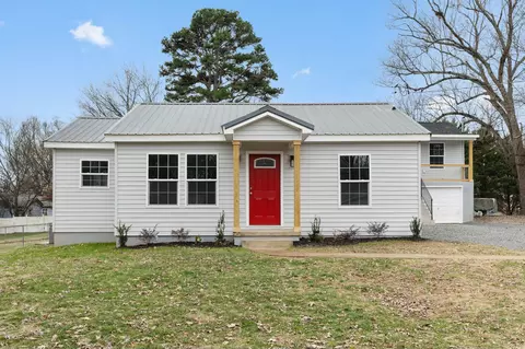305 Sunset Dr NW, Cleveland, TN 37312