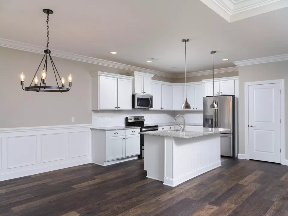 Kitchen - 3054 Discovery Dr NW, Cleveland, TN 37312 photo 6 of 7