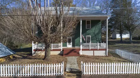 485 Town Creek Rd, Benton, TN 37307