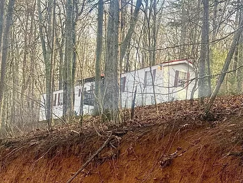 1500 Sussex Rd, Dayton, TN 37321