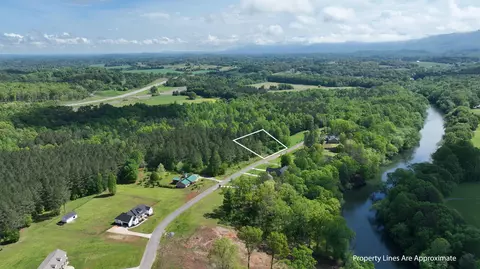 223 Rivers Edge Ln, Benton, TN 37307