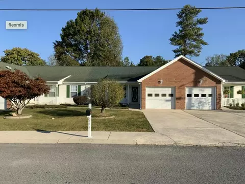 223 Flagstone Dr, Rossville, GA 30741