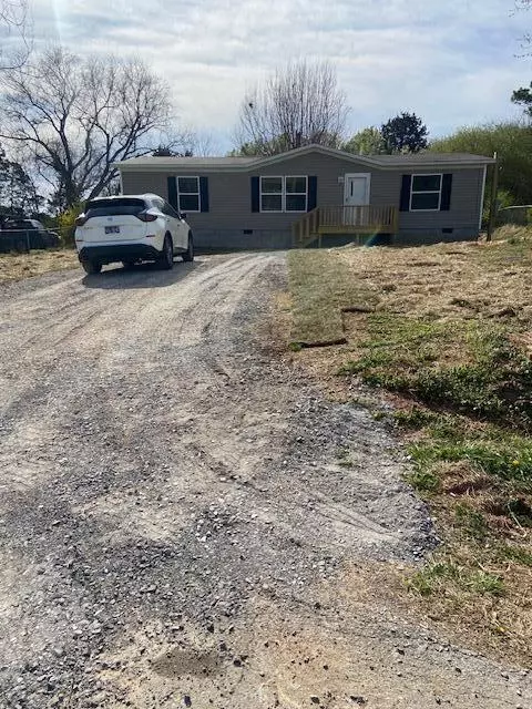 145 Jaynes St, Sweetwater, TN 37874