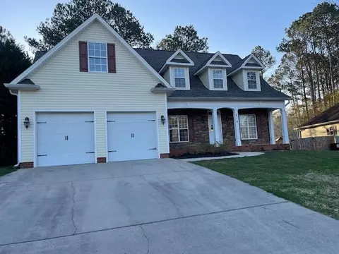 512 Thoroughbred Dr NW, Cleveland, TN 37312