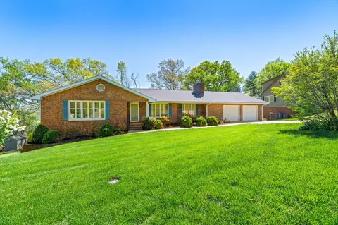 1711 Elmhurst Dr, Athens, TN 37303