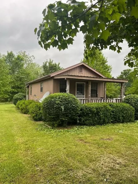 181 Creek View Dr, Spring City, TN 37381