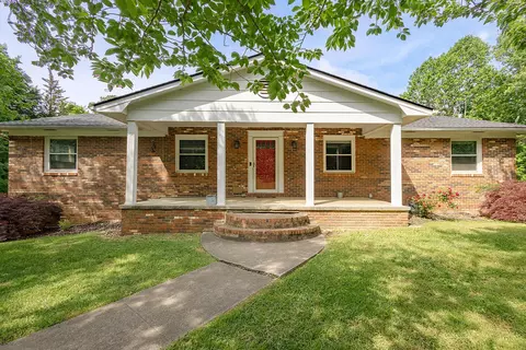 8205 Cricket Rd, Powell, TN 37849