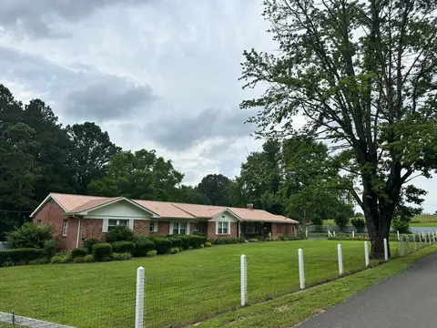 2082 Bucks Pocket Rd SE, Old Fort, TN 37362