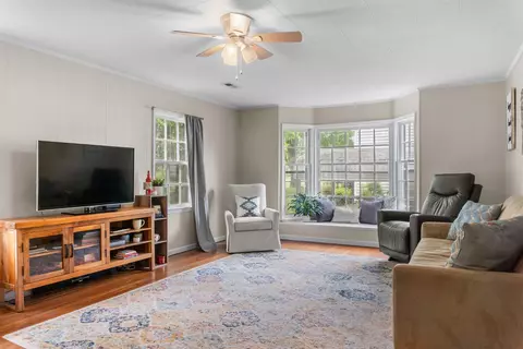 352 W Rhea Ave, Spring City, TN 37381