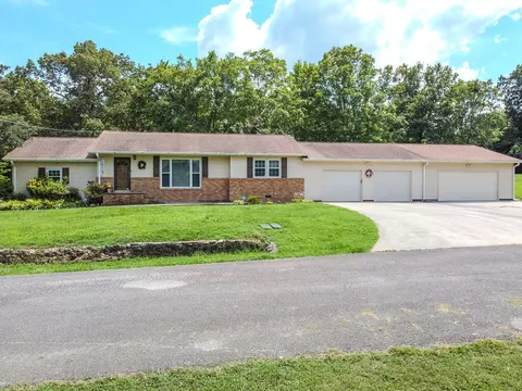 509 Carroll St, Etowah, TN 37331