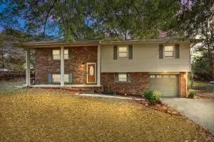 422 Diamond Cir, Lafayette, GA 30728