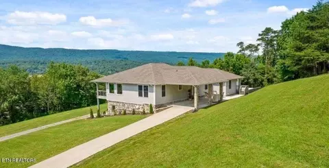 203 Meadow Green Ln, Dayton, TN 37321