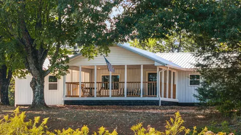 224 Red Pond Rd, Sweetwater, TN 37874