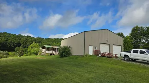 2577 Young Rd, Soddy Daisy, TN 37379