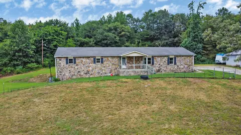 5609 Francis Spring Rd, Whitwell, TN 37397