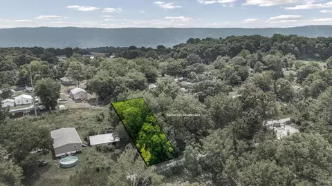 137 County Road 906, Etowah, TN 37331